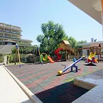 מלון Rai Premium 5*